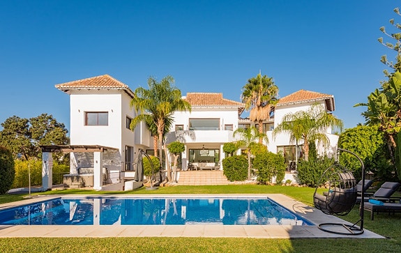 En megler med gode referanser - SPANIA1.no