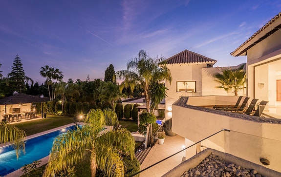 En megler med gode referanser - SPANIA1.no