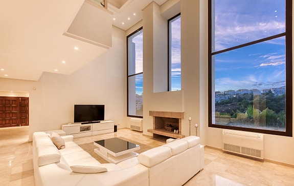 En megler med gode referanser - SPANIA1.no