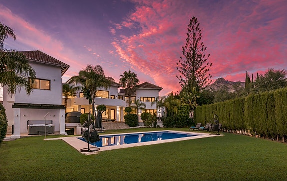 En megler med gode referanser - SPANIA1.no