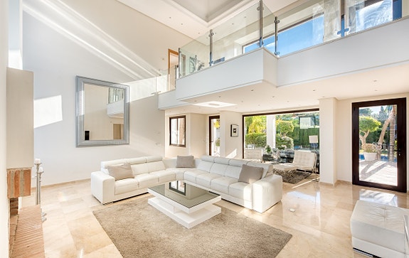 En megler med gode referanser - SPANIA1.no