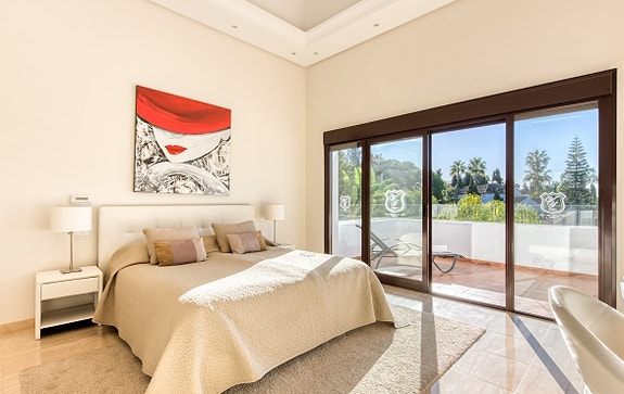 En megler med gode referanser - SPANIA1.no