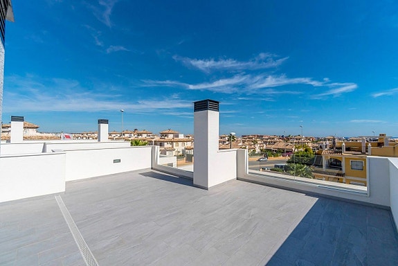 Bruk en megler med gode referanser - se SPANIA1.no