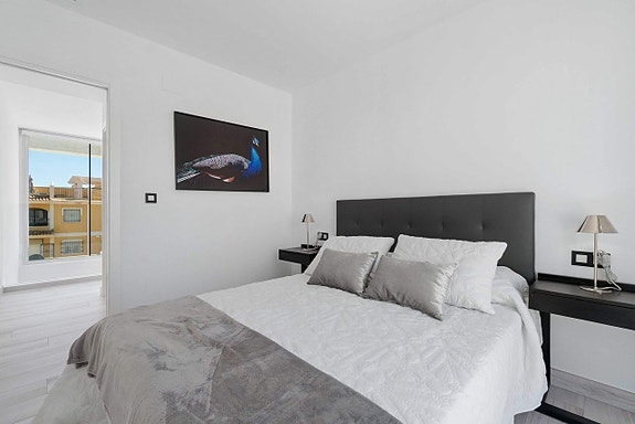 Bruk en megler med gode referanser - se SPANIA1.no