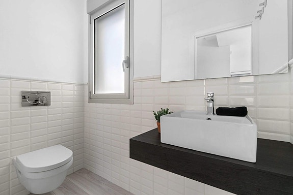 Bruk en megler med gode referanser - se SPANIA1.no