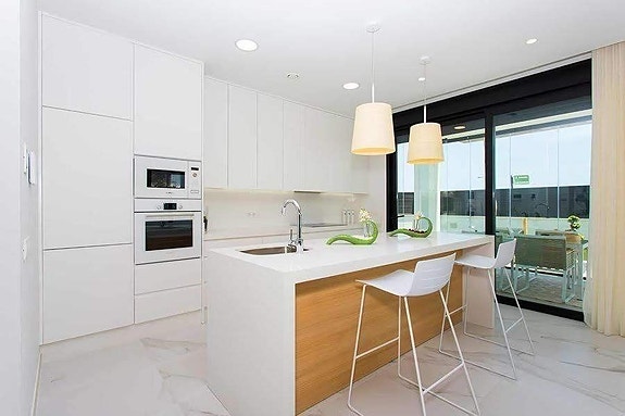 En megler med gode referanser - SPANIA1.no