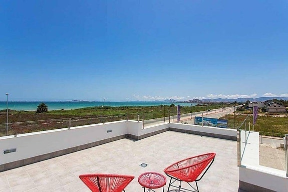 En megler med gode referanser - SPANIA1.no