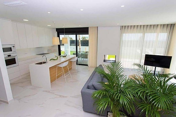 En megler med gode referanser - SPANIA1.no