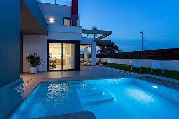 En megler med gode referanser - SPANIA1.no