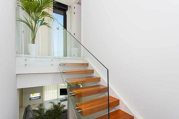 En megler med gode referanser - SPANIA1.no