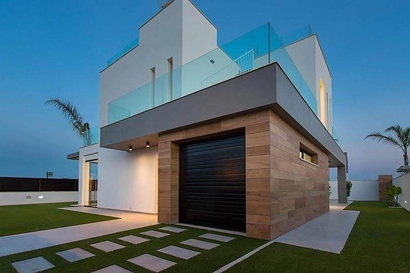 En megler med gode referanser - SPANIA1.no