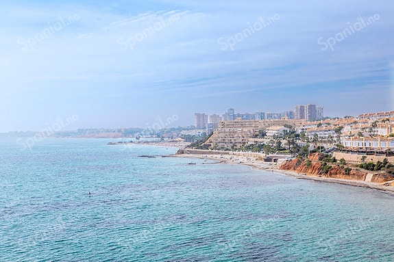 En megler med gode referanser - SPANIA1.no