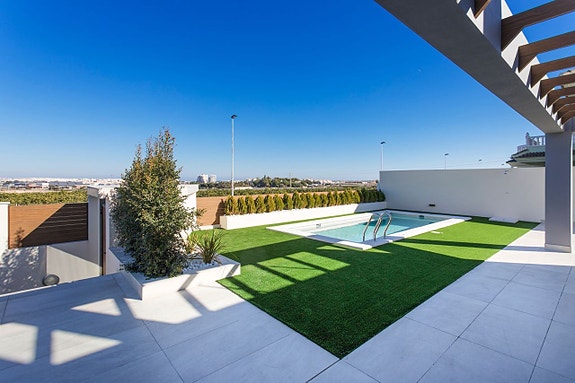 En megler med gode referanser - SPANIA1.no