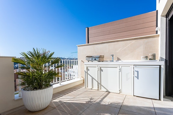 En megler med gode referanser - SPANIA1.no