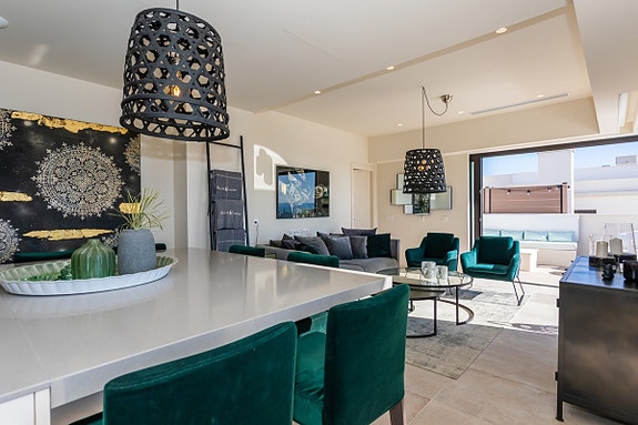 En megler med gode referanser - SPANIA1.no