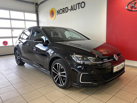 Volkswagen Golf 1.4 GTE 204hk Active info Sort taktrekk Navi 2017, 58 950 km, kr 219 900,-