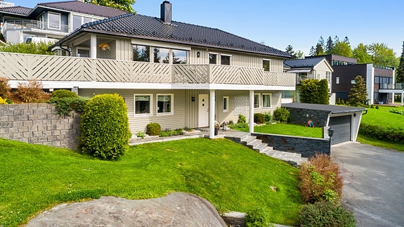 Privatmegleren v/Kristin Pettersen og Madeleine Skjevik har gleden av å presentere Friggs vei 9!