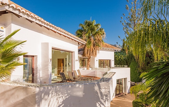 En megler med gode referanser - SPANIA1.no