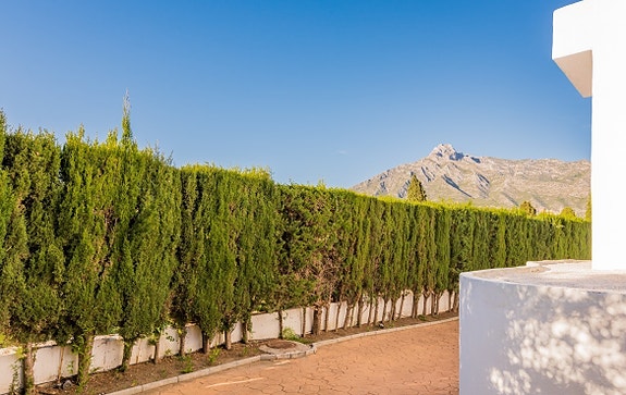 En megler med gode referanser - SPANIA1.no