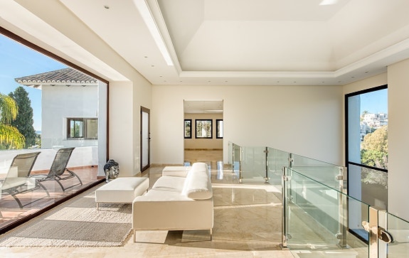 En megler med gode referanser - SPANIA1.no