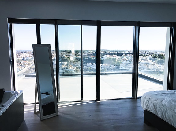 En megler med gode referanser -  SPANIA1.no