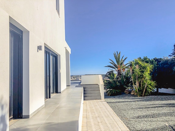 En megler med gode referanser -  SPANIA1.no