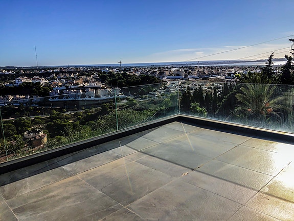 En megler med gode referanser -  SPANIA1.no