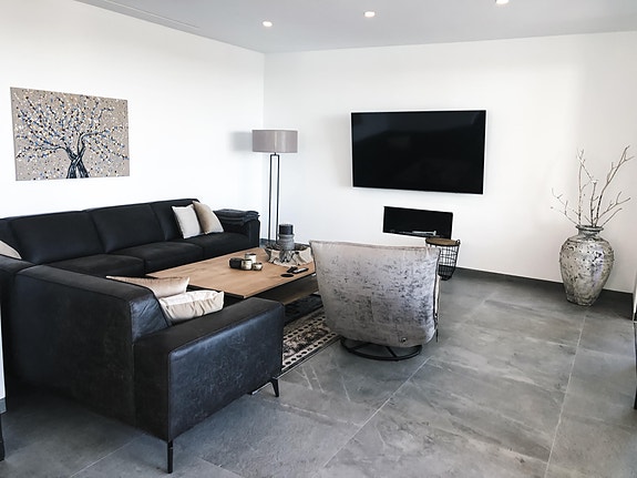 En megler med gode referanser -  SPANIA1.no