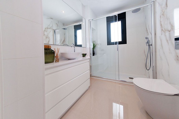 En megler med gode referanser -  SPANIA1.no