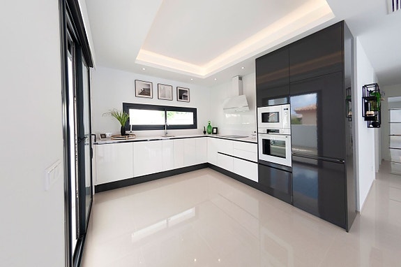 En megler med gode referanser -  SPANIA1.no