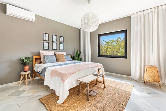 En megler med gode referanser - SPANIA1.no