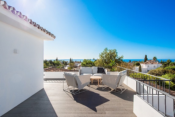 En megler med gode referanser - SPANIA1.no