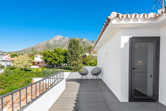 En megler med gode referanser - SPANIA1.no