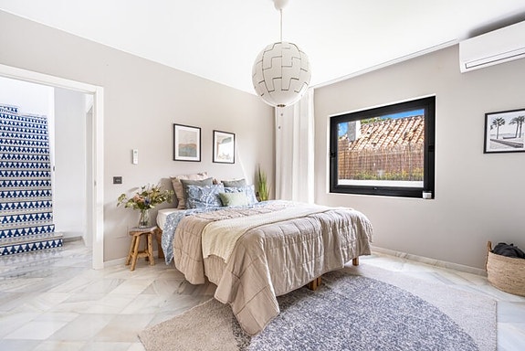 En megler med gode referanser - SPANIA1.no