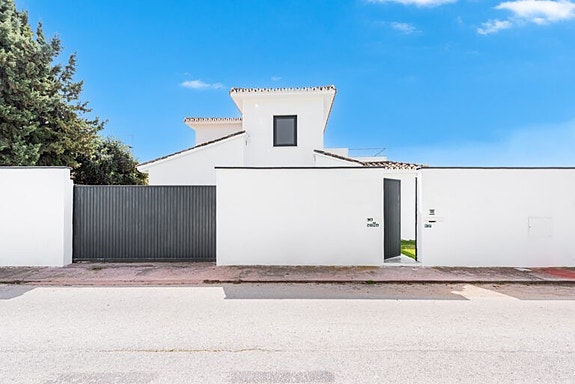 En megler med gode referanser - SPANIA1.no