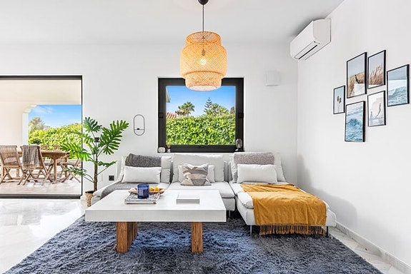 En megler med gode referanser - SPANIA1.no