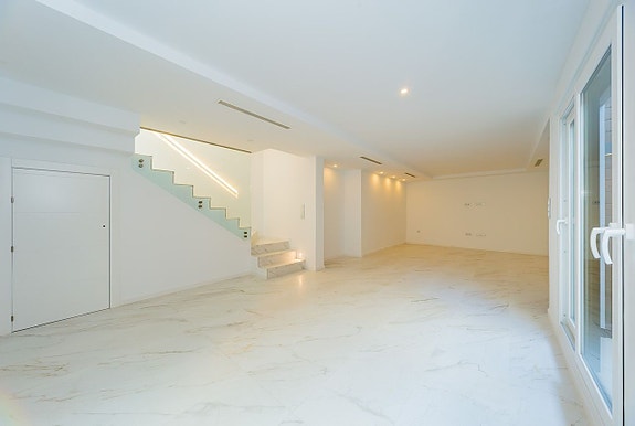 En megler med gode referanser - SPANIA1.no