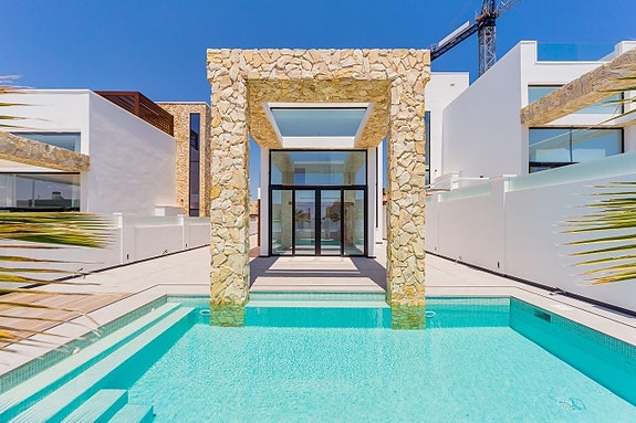 En megler med gode referanser - SPANIA1.no