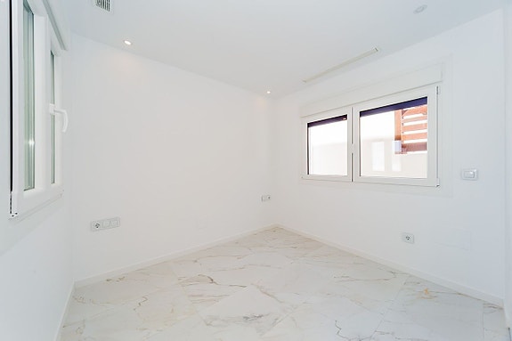 En megler med gode referanser - SPANIA1.no