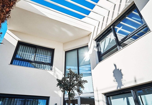 En megler med gode referanser - SPANIA1.no