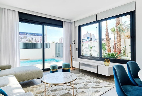 En megler med gode referanser - SPANIA1.no