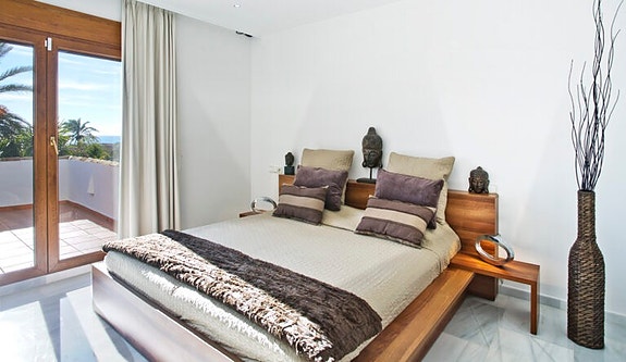 En megler med gode referanser - SPANIA1.no