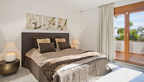 En megler med gode referanser - SPANIA1.no