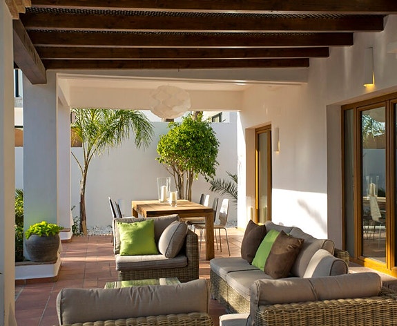 En megler med gode referanser - SPANIA1.no