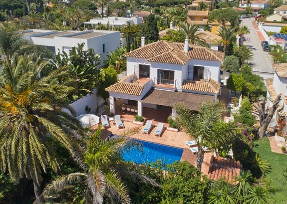 En megler med gode referanser - SPANIA1.no