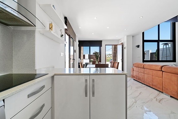 En megler med gode referanser -  SPANIA1.no