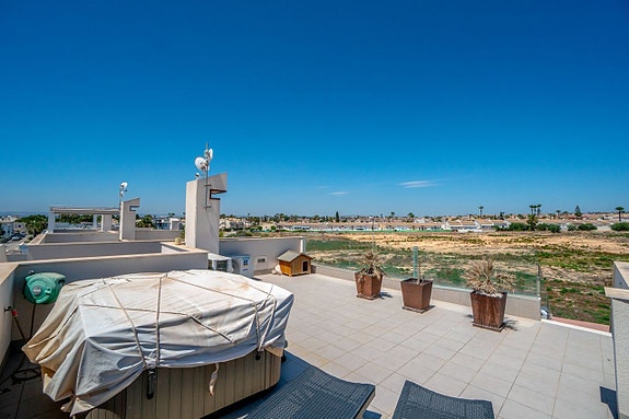 En megler med gode referanser -  SPANIA1.no