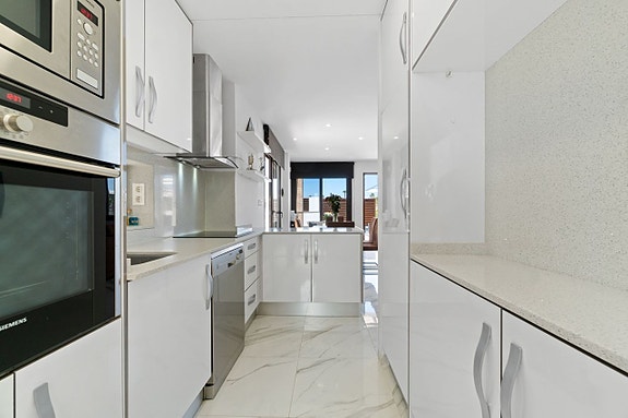 En megler med gode referanser -  SPANIA1.no