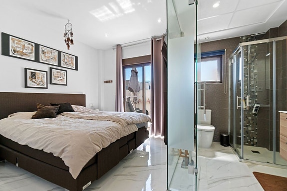 En megler med gode referanser -  SPANIA1.no