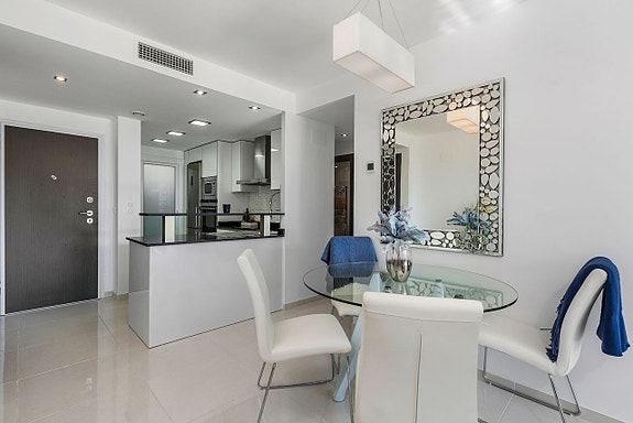 En megler med gode referanser - SPANIA1.no